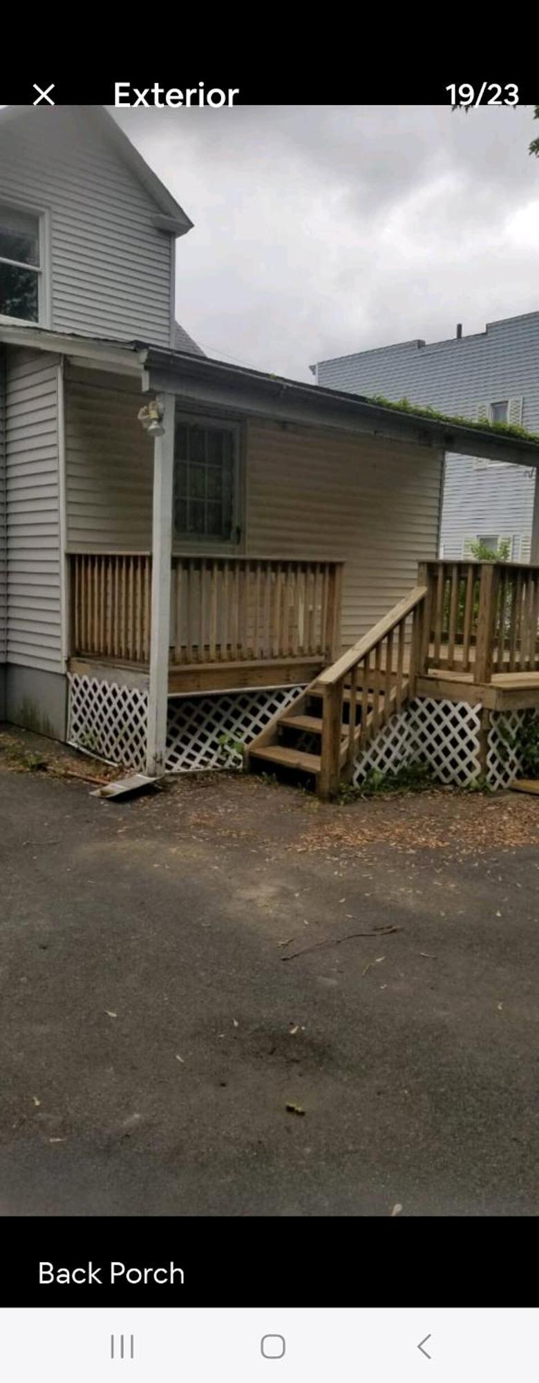 Lovely Renovated 2 Bedroom House With Private Parking *